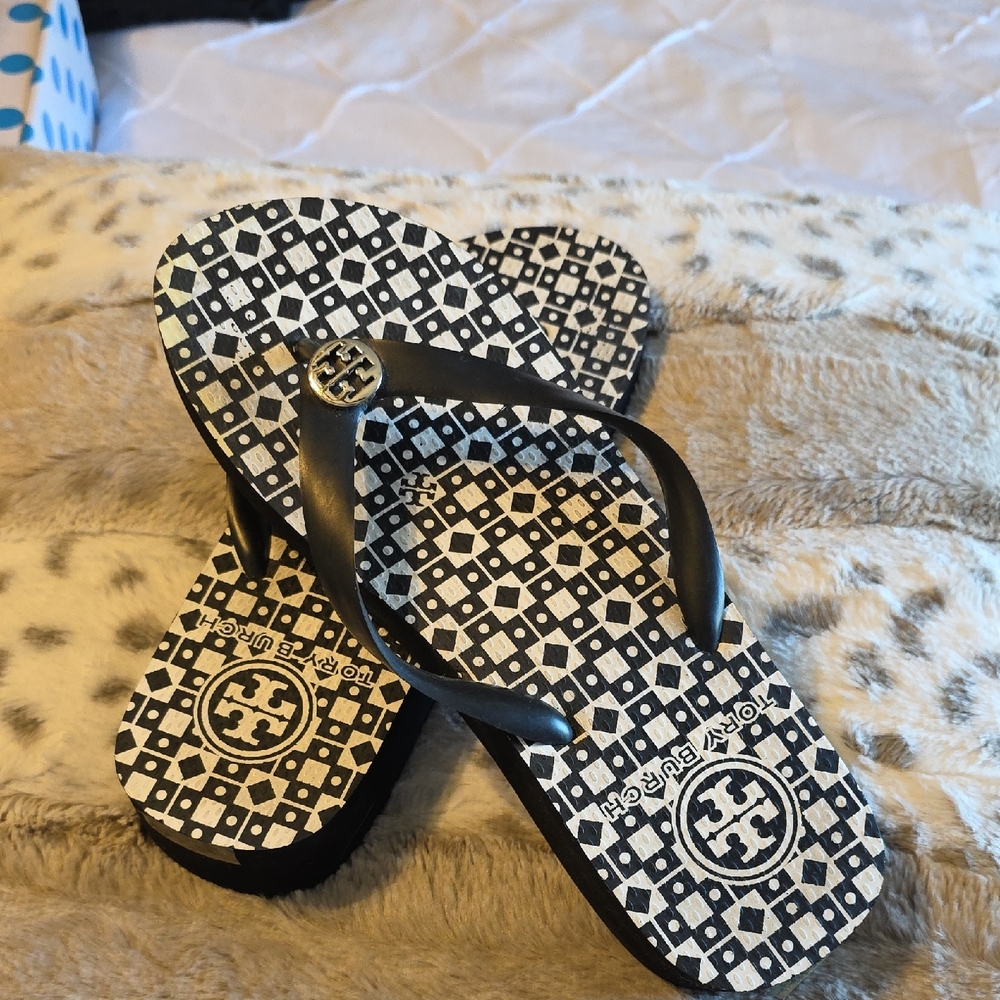 Tory Burch Black and White Logo Print Wedge Flip Flops - Picture 3 of 4